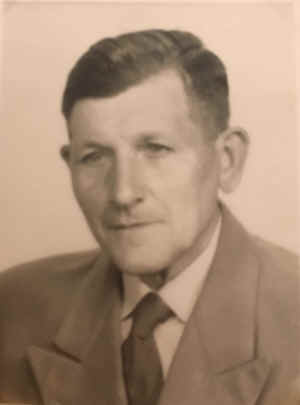 Versteegh-Ome Juns.jpg (199176 bytes)